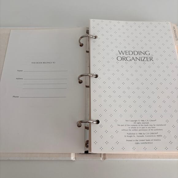 Vintage 1980s Wedding Organizer Binder CR Gibson 3-Ring White Bride Planner - Picture 4 of 11